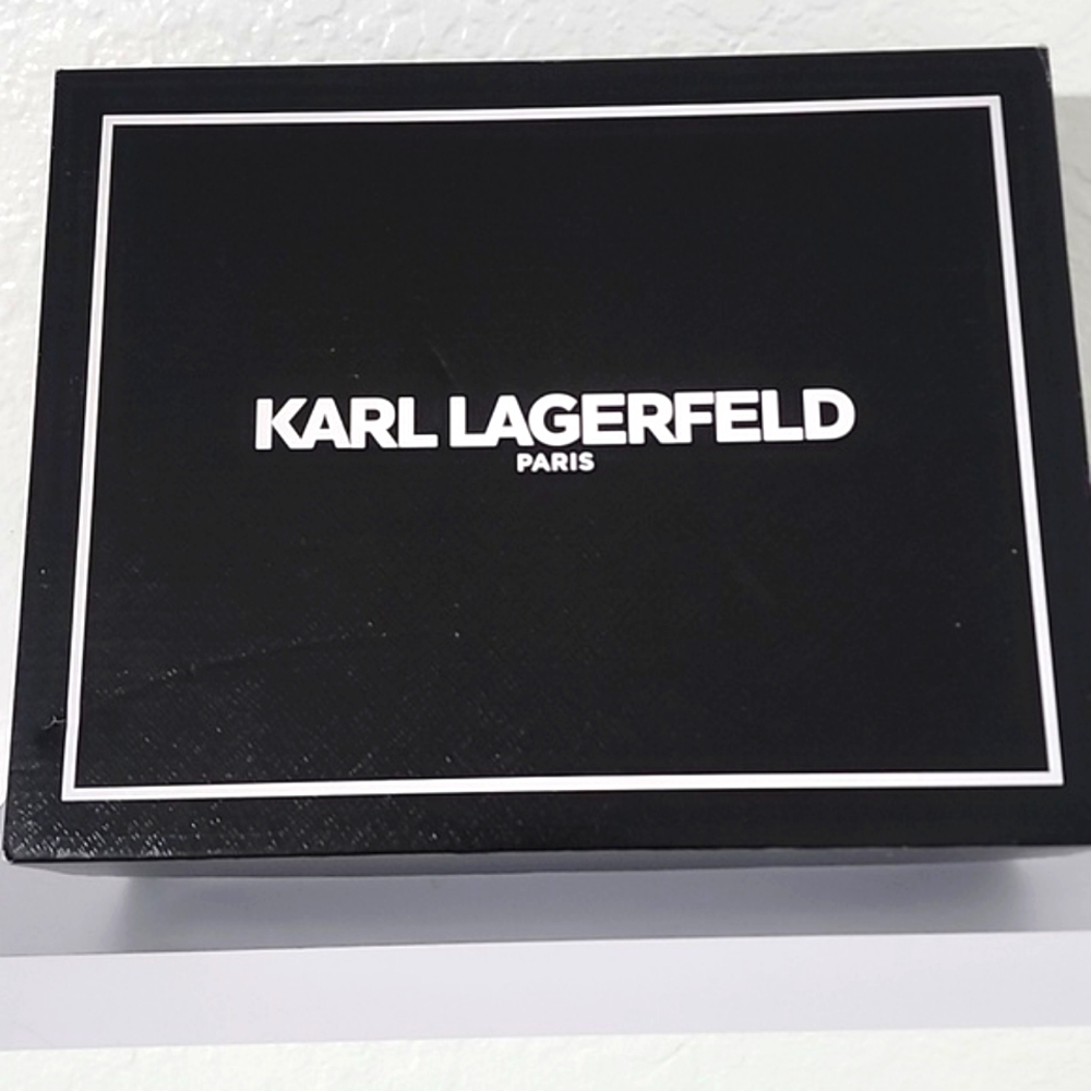 Karl Lagerfeld Paris Women's NIB Cieone Red Patent Leather Sandals. Size 9.5M - Picture 13 of 13